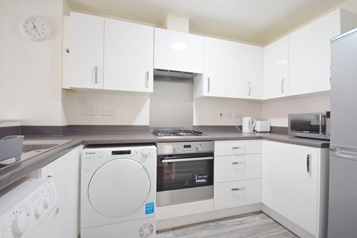 4 Bedroom Semi-Detached House To Rent In Brambling Avenue, Coventry, CV4