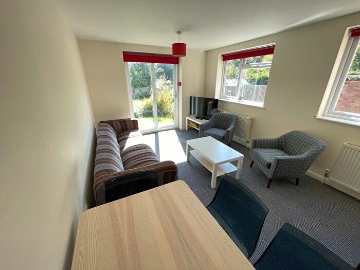 6 Bedroom Semi-Detached House To Rent In Hillside Avenue, Canterbury, CT2