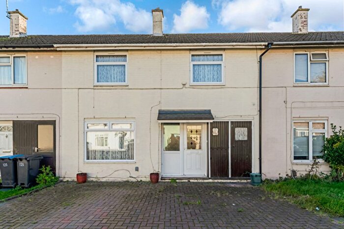 3 Bedroom Terraced House For Sale In Potters Field, Harlow, CM17