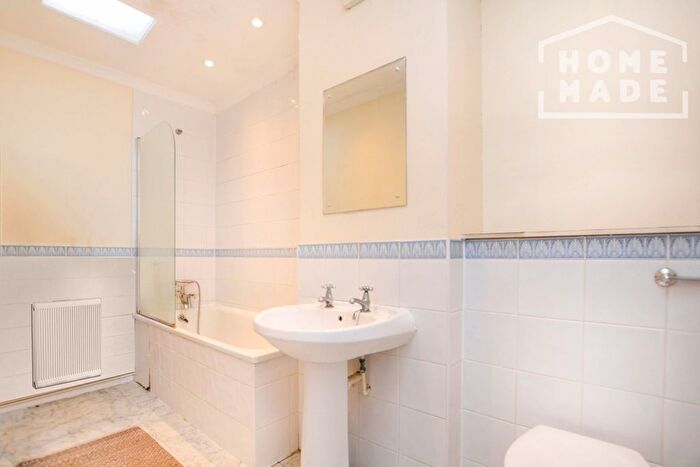 1 Bedroom Flat To Rent In Court Downs Road, Beckenham, BR3