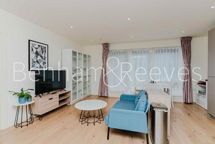 1 Bedroom Apartment To Rent In Royal Arsenal Riverside, Thunderer Walk, SE18