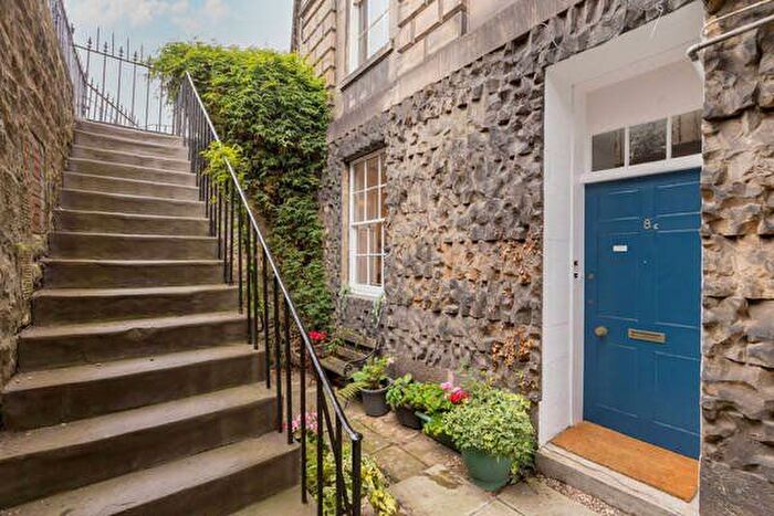 2 Bedroom Flat For Sale In C/ Abercromby Place, New Town, Edinburgh, EH3