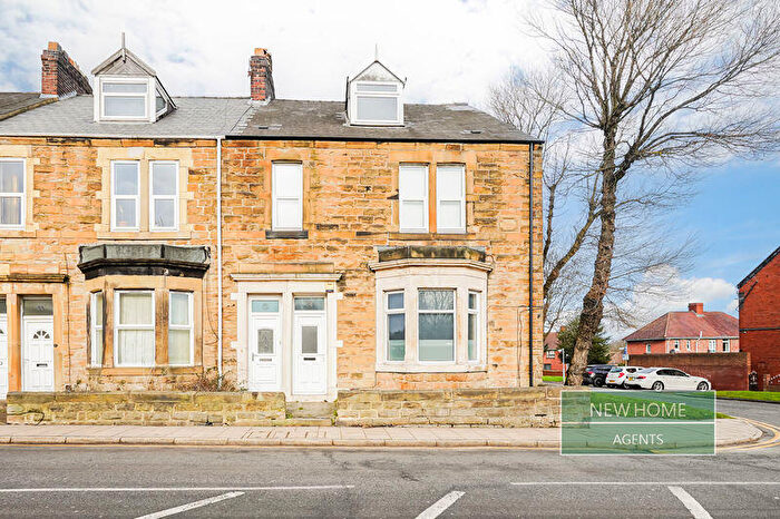 2 Bedroom Maisonette For Sale In Musgrave Terrace Gateshead, NE10