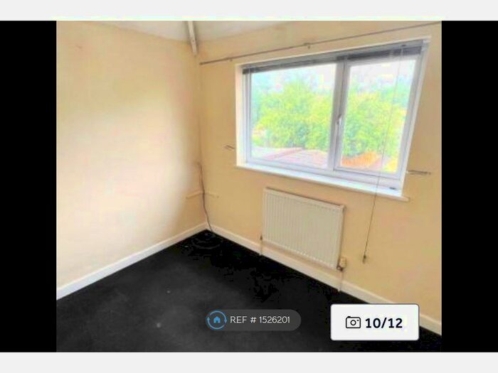 3 Bedroom Semi-Detached House To Rent In Westfield Grove, Yeovil, BA21