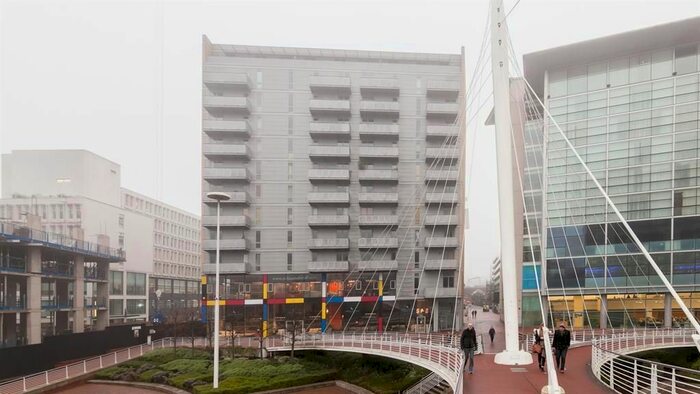 2 Bedroom Flat To Rent In The Bridge, Dearmans Place, Salford, M3