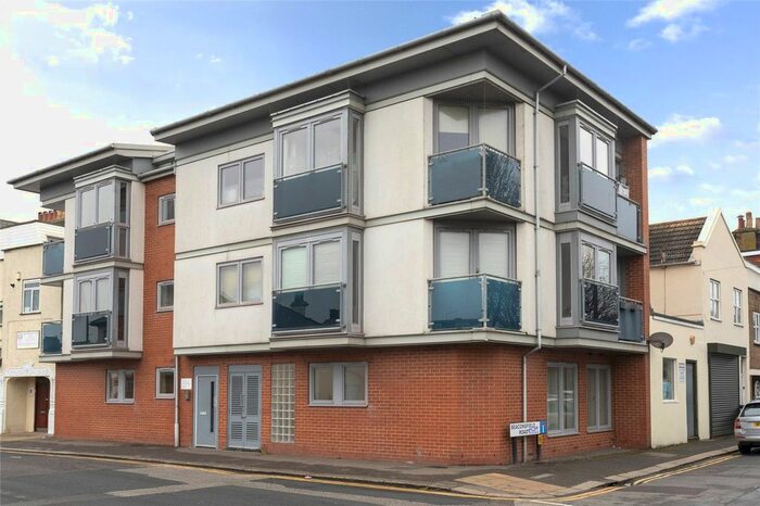 2 Bedroom Flat To Rent In Custom House, Victoria Road, Portslade, East Sussex, BN41