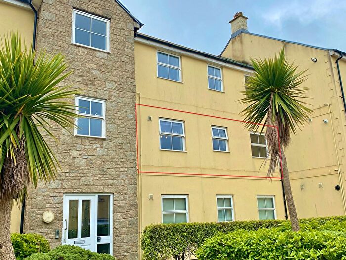 2 Bedroom Flat For Sale In Madison Close, Hayle, Cornwall, TR27