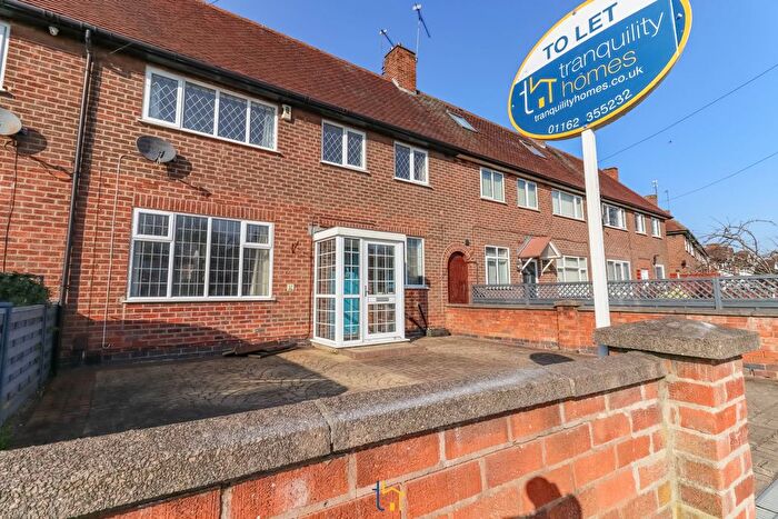 2 Bedroom Town House To Rent In Henley Road, Leicester, LE3