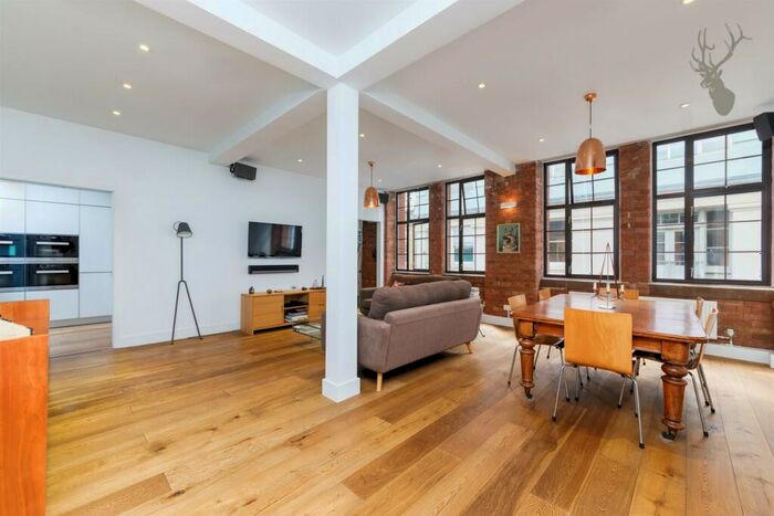 2 Bedroom Apartment To Rent In Shepherdess Walk, Old Street, London, N1