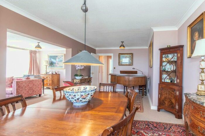 4 Bedroom Apartment For Sale In Grand Avenue, Hove, BN3