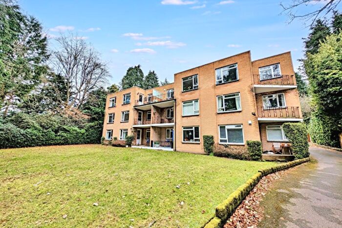 2 Bedroom Flat To Rent In Bournemouth, BH4