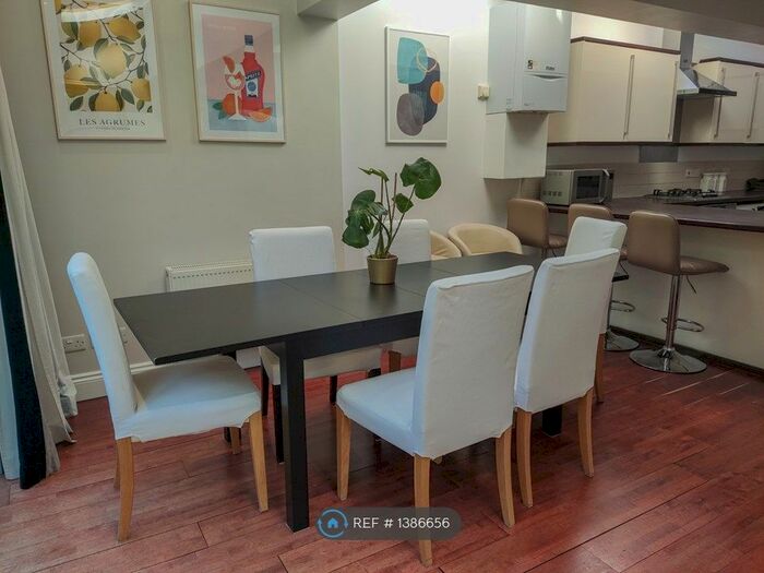 6 Bedroom Terraced House To Rent In Harberson Road, London, SW12