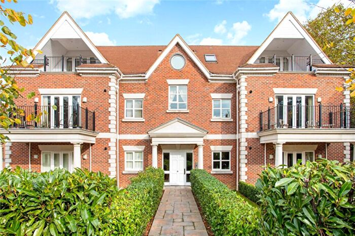 2 Bedroom Apartment For Sale In Dorchester Mansions, Cross Road, Sunningdale, Berkshire, SL5