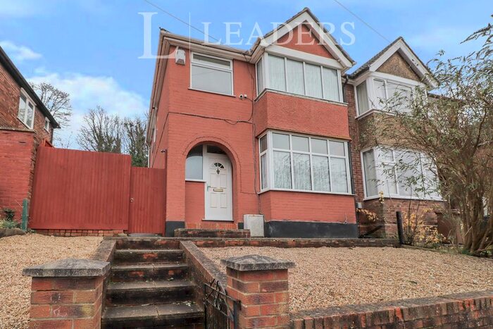 3 Bedroom Semi-Detached House To Rent In Pomfret Avenue, Luton LU2