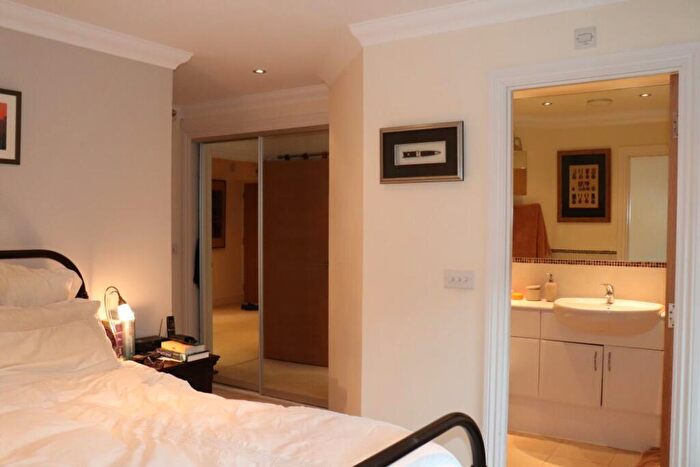 2 Bedroom Apartment To Rent In Templeside Gardens, High Wycombe, HP12