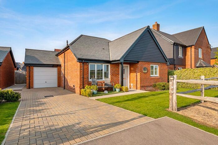 3 Bedroom Detached Bungalow For Sale In Summer Lane, Pagham, Bognor Regis, PO21