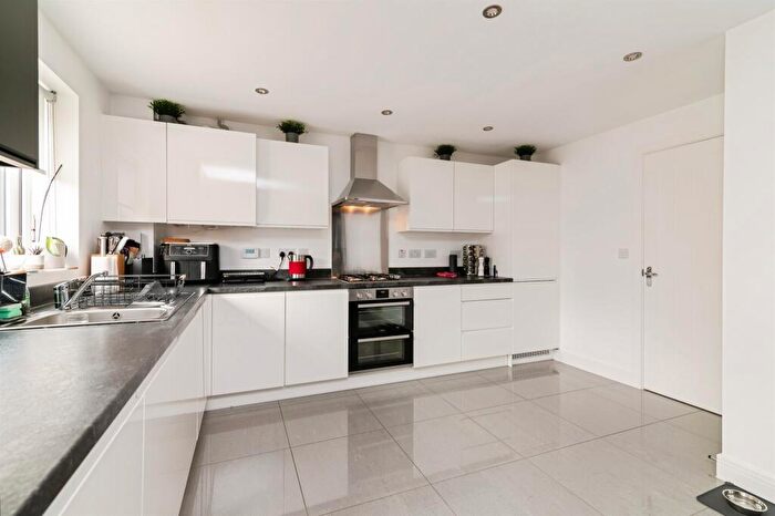 4 Bedroom Detached House For Sale In Regina Drive, Nottingham, NG8