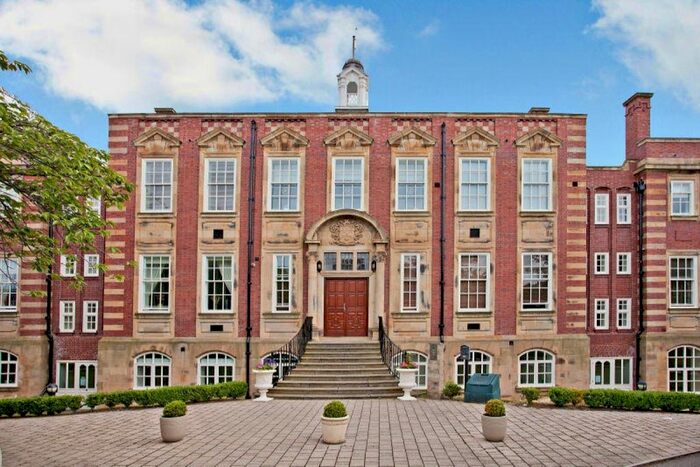 2 Bedroom Flat To Rent In Huddersfield Road, Barnsley, South Yorkshire S75