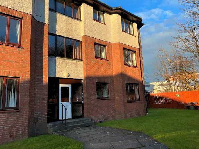 2 Bedroom Flat To Rent In Levenhowe Road, Alexandria, Dunbartonshire, G83