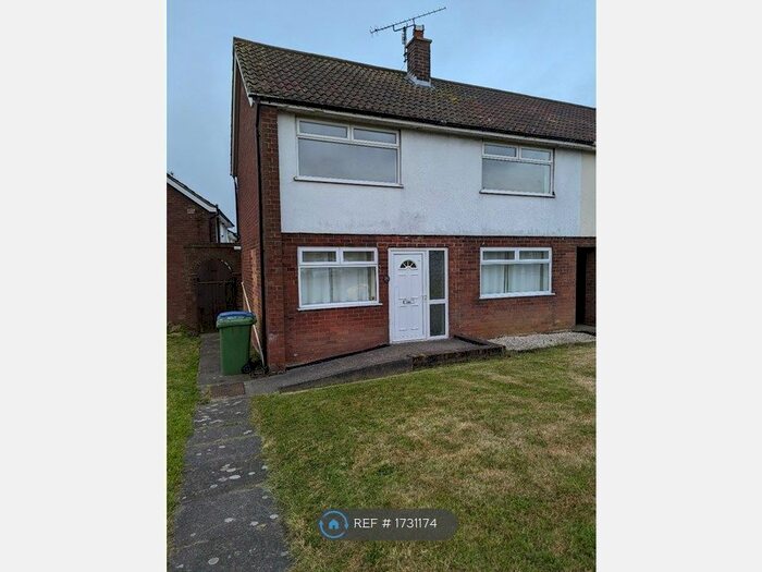 3 Bedroom End Of Terrace House To Rent In Eastway, Eastfield, Scarborough, YO11