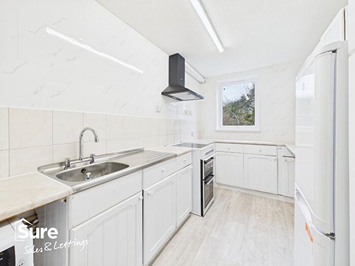 2 Bedroom Flat To Rent In Bohemia, Hemel Hempstead, Hertfordshire, HP2