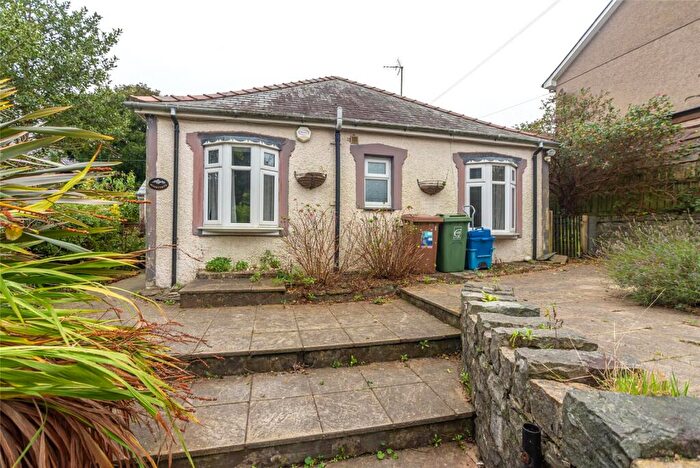 3 Bedroom Bungalow For Sale In Llanaelhaearn, Caernarfon, Gwynedd, LL54