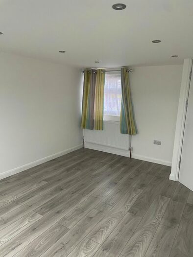 3 Bedroom Flat To Rent In Stamford, London, E6