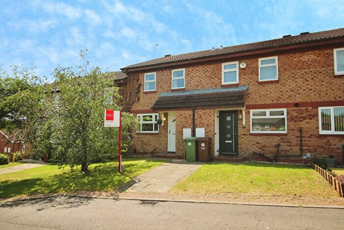 3 Bedroom Town House For Sale In Meadow Croft, Outwood, Wakefield, West Yorkshire, WF1