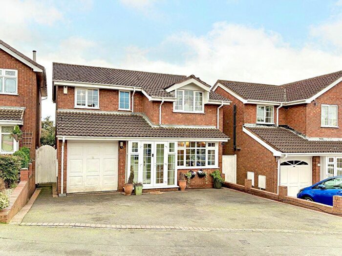 4 Bedroom Detached House For Sale In Osberton Drive, Milking Bank, DY1