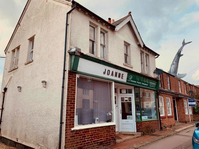 2 Bedroom Flat To Rent In New High Street, Headington, OX3