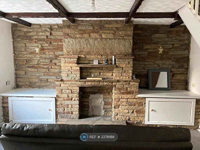 2 Bedroom Terraced House To Rent In Burnley Road, Bacup, OL13