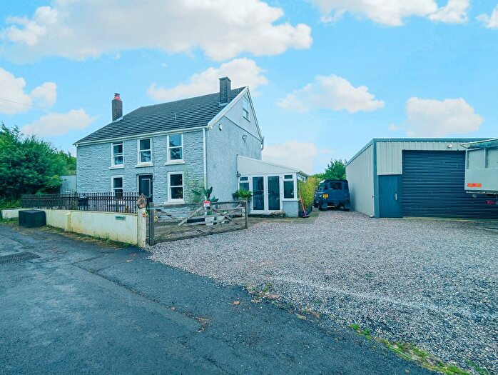 4 Bedroom Detached House For Sale In Herberdeg Road, Pontyates, Llanelli, Carmarthenshire., SA15