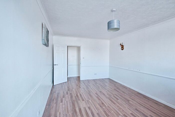 Studio For Sale In Southchurch Road, Southend-On-Sea, Essex, SS1