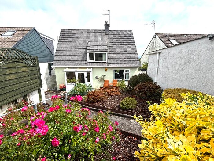 3 Bedroom Detached House For Sale In Barn Park, Saltash, Cornwall, PL12