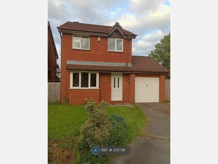 3 Bedroom Detached House To Rent In Bramcote Avenue, Bolton, BL2