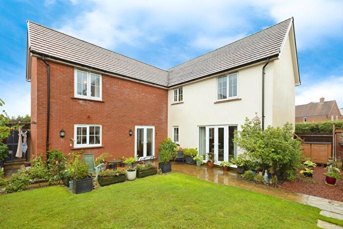 4 Bedroom Detached House For Sale In Brunel Drive, Hailsham, BN27