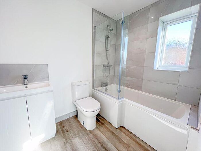 2 Bedroom Bungalow To Rent In Valley Road, Streetly, Sutton Coldfield, B74