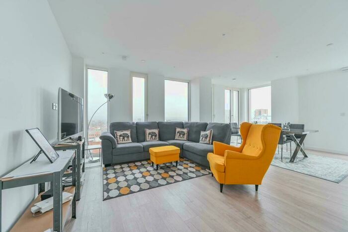 3 Bedroom Penthouse To Rent In College Road, Harrow, Middlesex., HA1