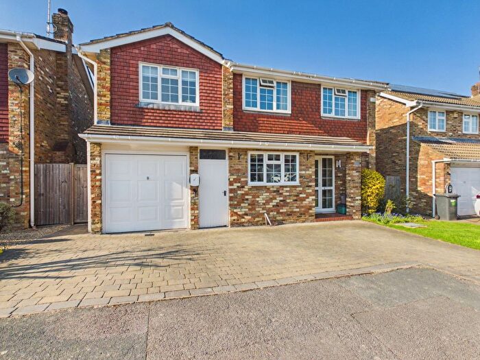 4 Bedroom Detached House For Sale In Taplin Way, Penn, HP10