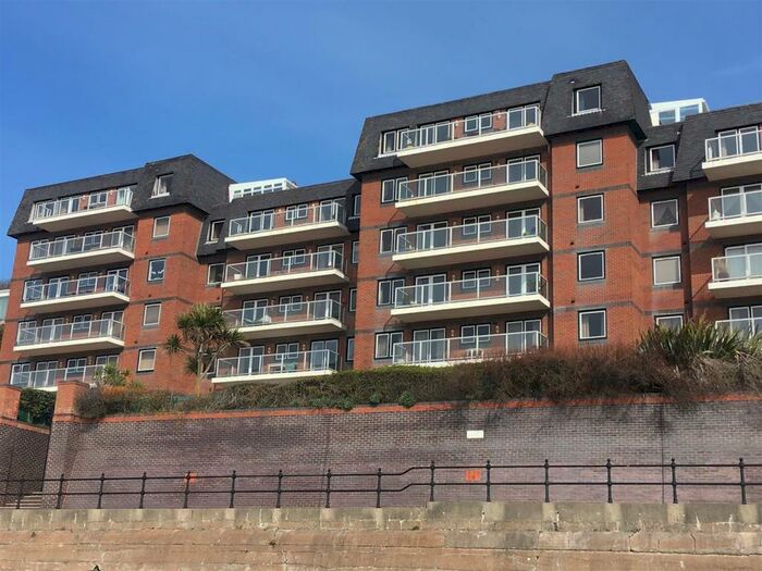 2 Bedroom Apartment To Rent In Radnor Cliff, Folkestone, CT20