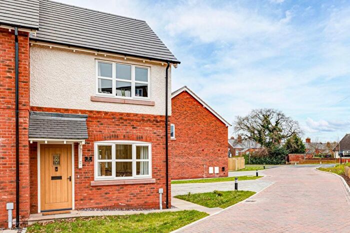 2 Bedroom Semi-Detached House For Sale In Heysbrook Close, Northwich, CW9