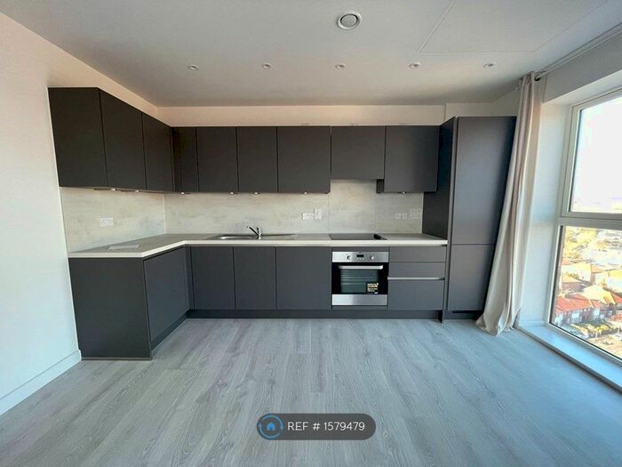 2 Bedroom Flat To Rent In Tabbard Apartments, London, W3