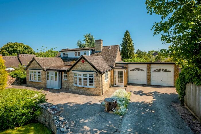 5 Bedroom Chalet For Sale In North Street, Middle Barton, Chipping Norton, OX7