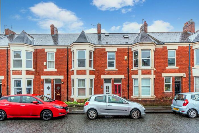 4 Bedroom Maisonette To Rent In **Available May** &#;pppw - Meldon Terrace, Heaton, NE6