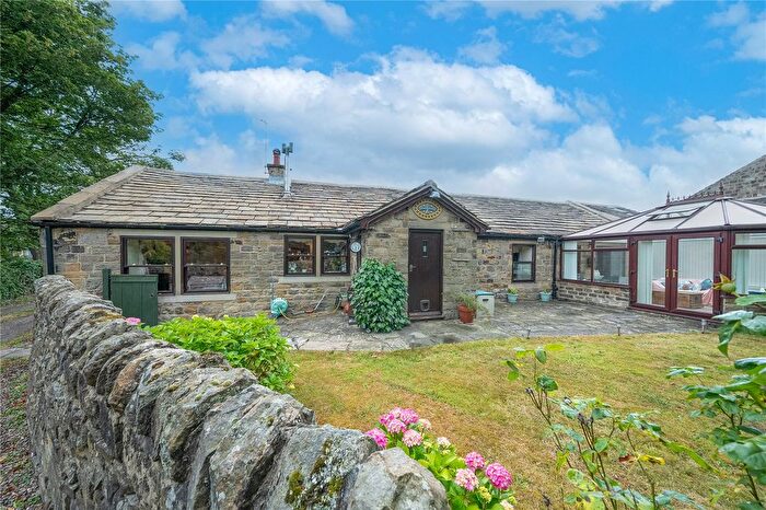 2 Bedroom Bungalow For Sale In Lower Mistle, Carlton Hall, East Carlton, Yeadon, Leeds, LS19