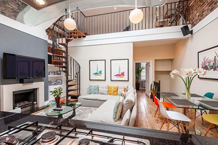 2 Bedroom Flat For Sale In Venn Street, SW4