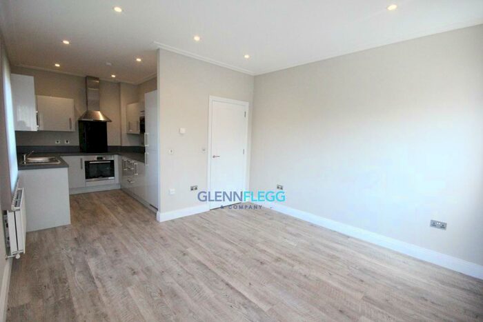 2 Bedroom Apartment To Rent In Astoria Heights, Farnham Road, SL1