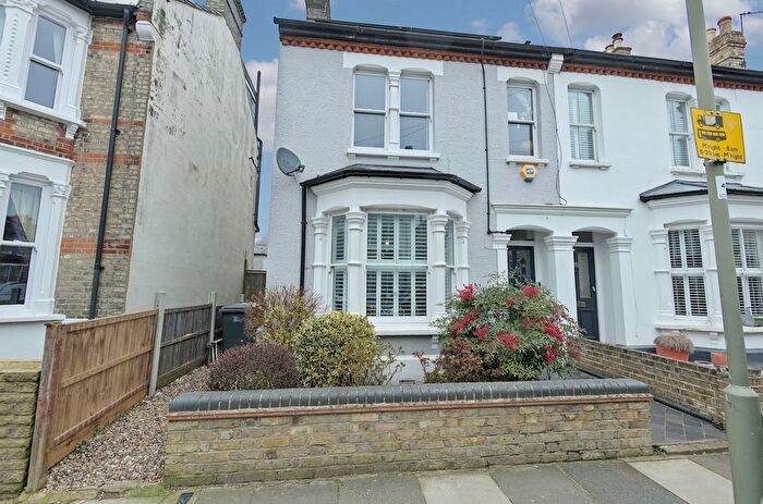 5 Bedroom Property For Sale In Salisbury Road, Barnet, EN5