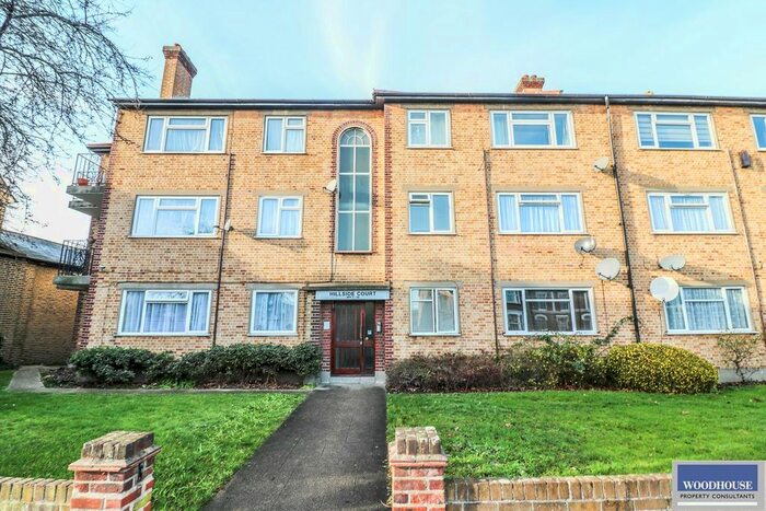 2 Bedroom Flat To Rent In Hillside Court Crossbrook St, Cheshunt, EN8