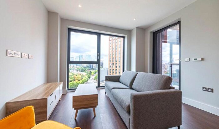 1 Bedroom Flat For Sale In Leamouth Road, Canary Wharf, E14